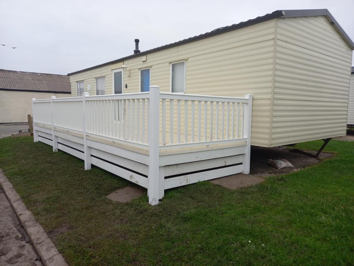 Holiday Home In Lyons Robin Hood Holiday Park Meliden Exteriér fotografie