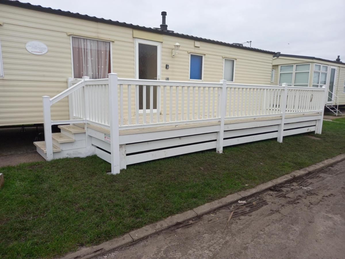 Holiday Home In Lyons Robin Hood Holiday Park Meliden Exteriér fotografie